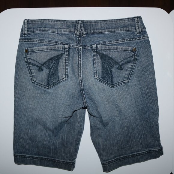DKNY Jeans Petites Bermuda Jean Shorts - Picture 5 of 5